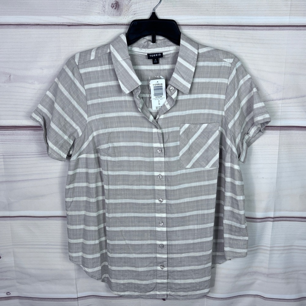 Torrid Top Womens 0 12 Beige Striped Shirt Button Up Short Sleeve Pocket Collar